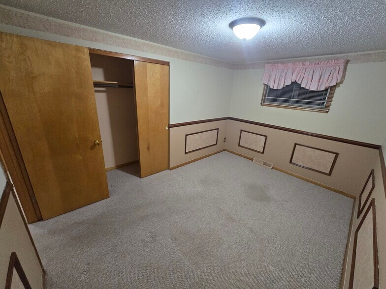 Building Photo - 212 Poinciana Pky