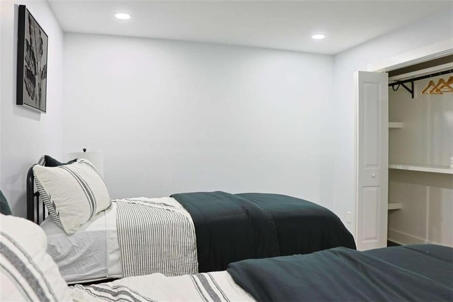 Building Photo - 2184 Skye Isles Pass SE