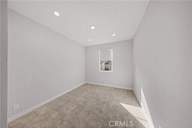 Building Photo - 120 Pin Ln