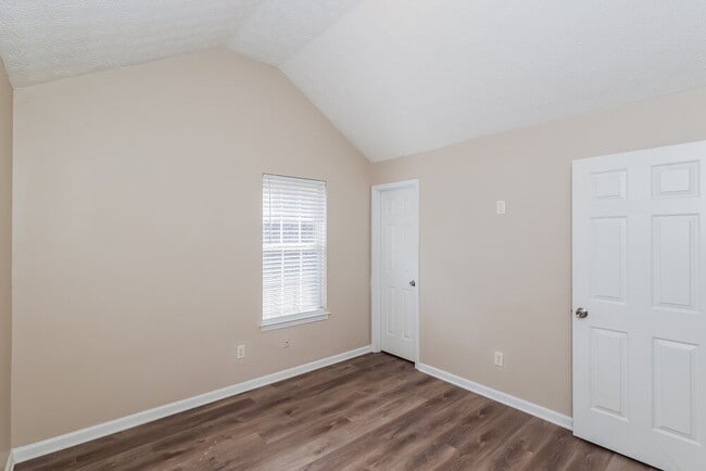 Building Photo - 4405 Gladewood Run