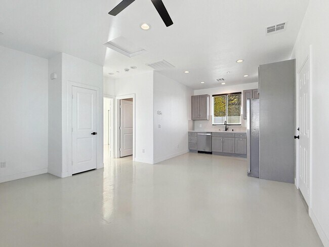 Building Photo - 33059 Rancho Vista Dr