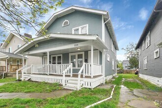 Building Photo - 1125-1127 E 20th Ave