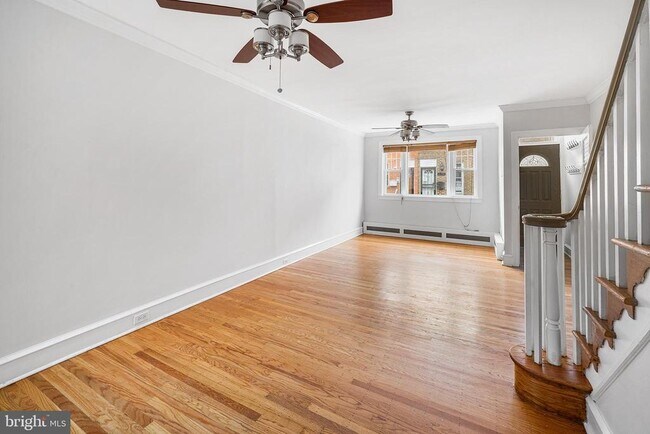 Building Photo - 623 Gerritt St