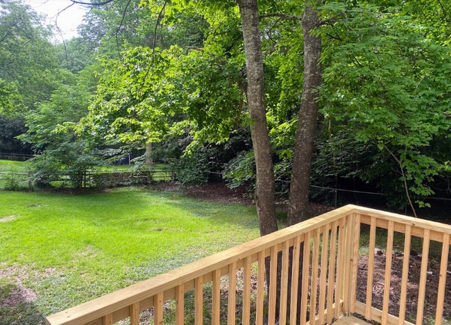 Building Photo - 3333 Valley Park Dr