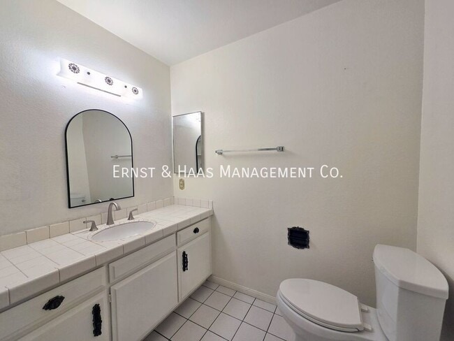 Building Photo - 1200 Opal St