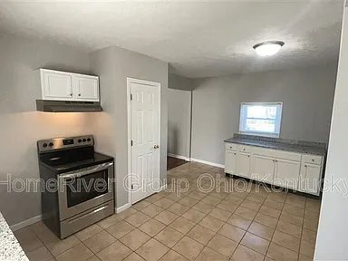 Building Photo - 2228 Elmo Ave