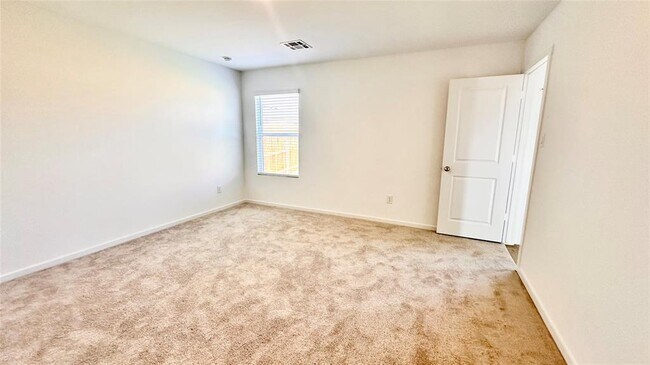 Building Photo - 20404 Deer Creek Dr