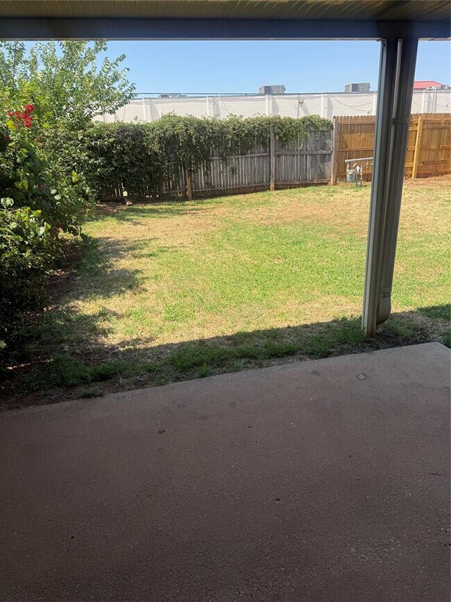Building Photo - 1309 Summerton Pl
