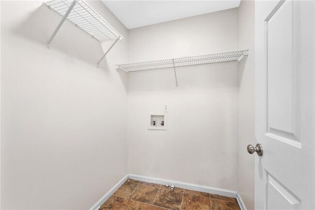 Building Photo - 560 Kimball Crest Ct