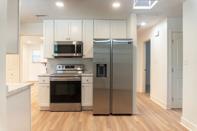 Building Photo - 2781 Grantham Ln