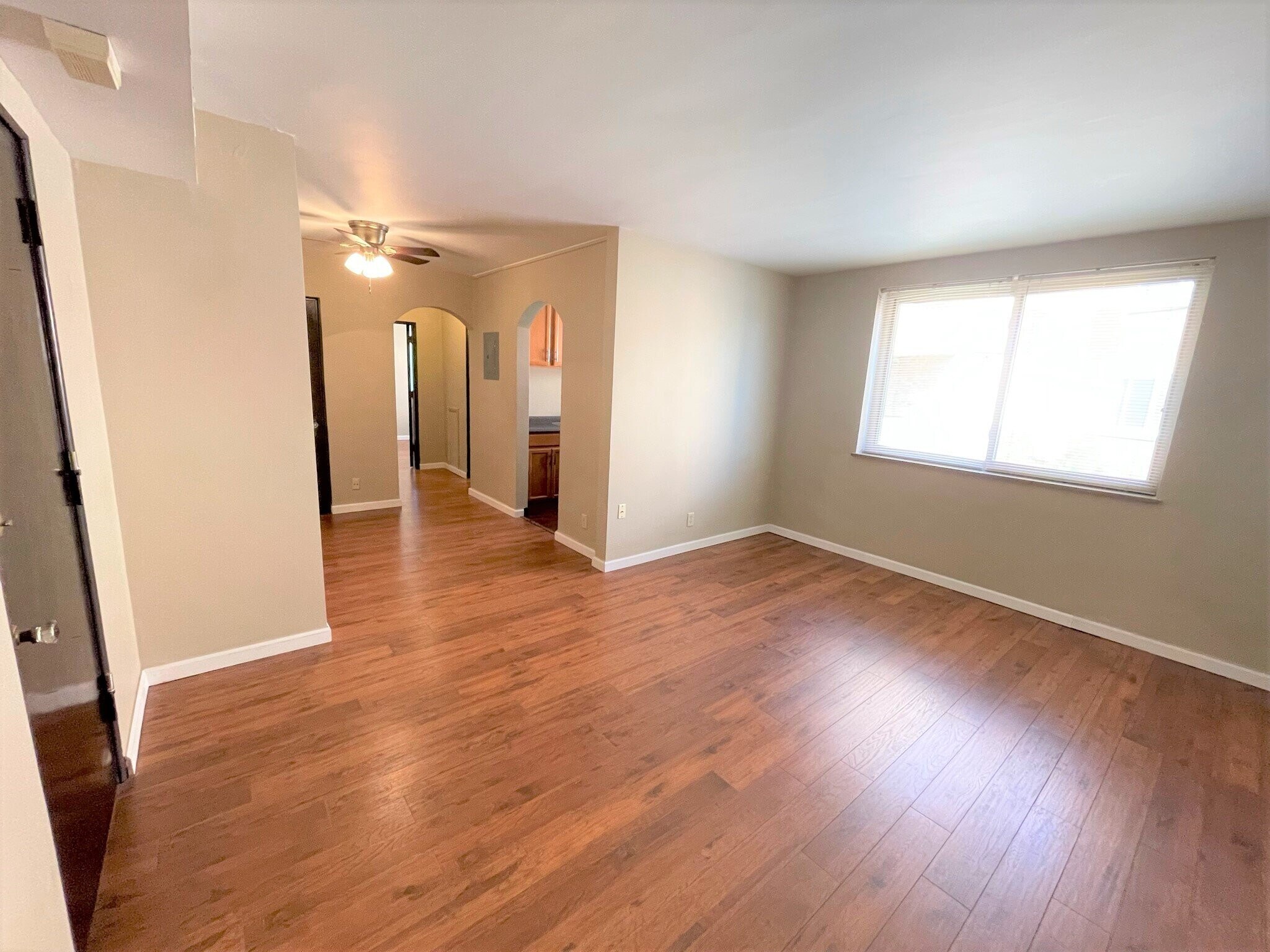 Building Photo - 5712 Phillips Ave