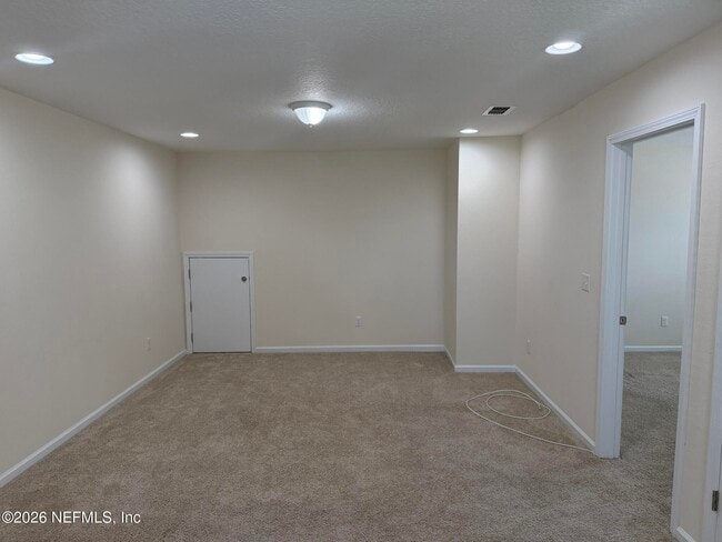 Building Photo - 742 Northside Dr S