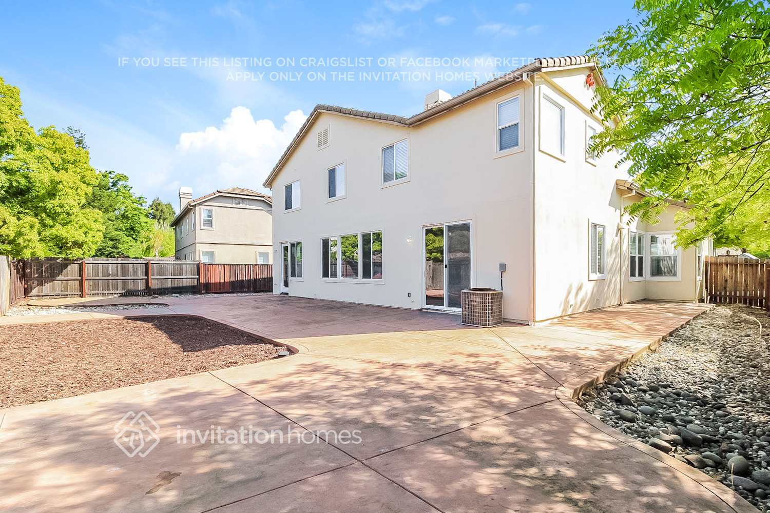 Building Photo - 2556 Hawk Crest Dr
