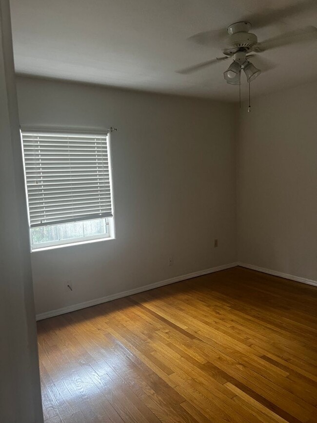 Building Photo - Delaney Park Apartment