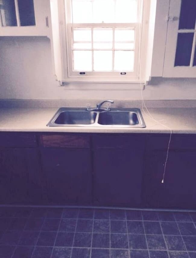 Building Photo - 1447 Markley St