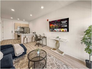 Building Photo - 2400 E Huntingdon St