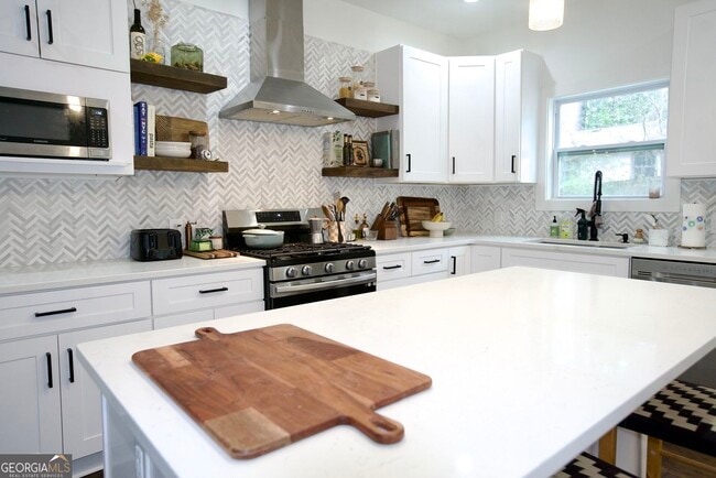 Building Photo - 1718 Line St