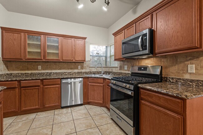 Building Photo - 3103 Sunny Prairie Dr