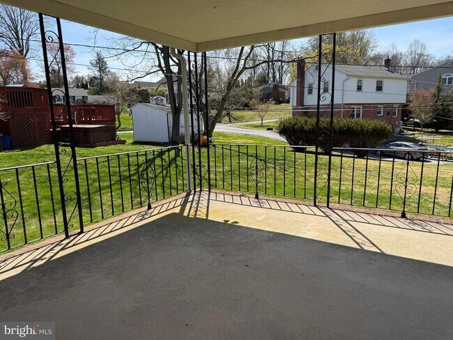 Building Photo - 331 Candlewood Rd