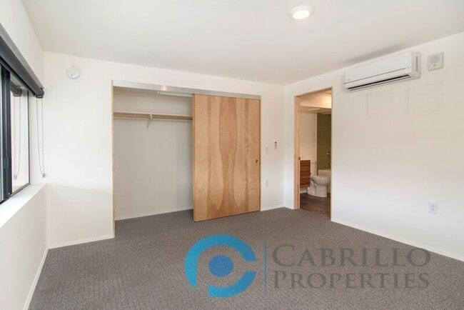 Building Photo - 2870 Fourth Ave