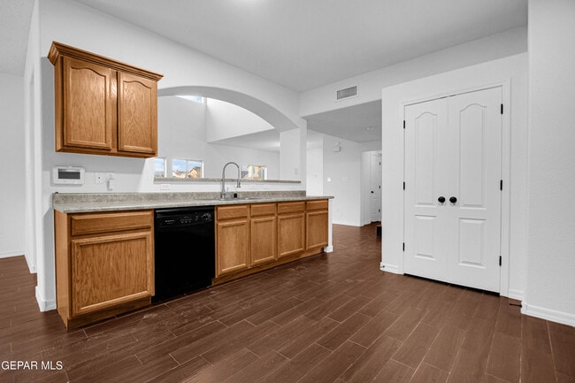 Building Photo - 7085 Century Plant Dr