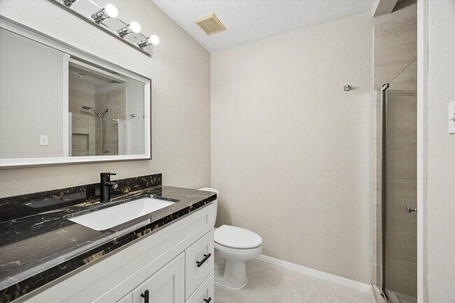 Building Photo - 14201 Misty Meadow Ln
