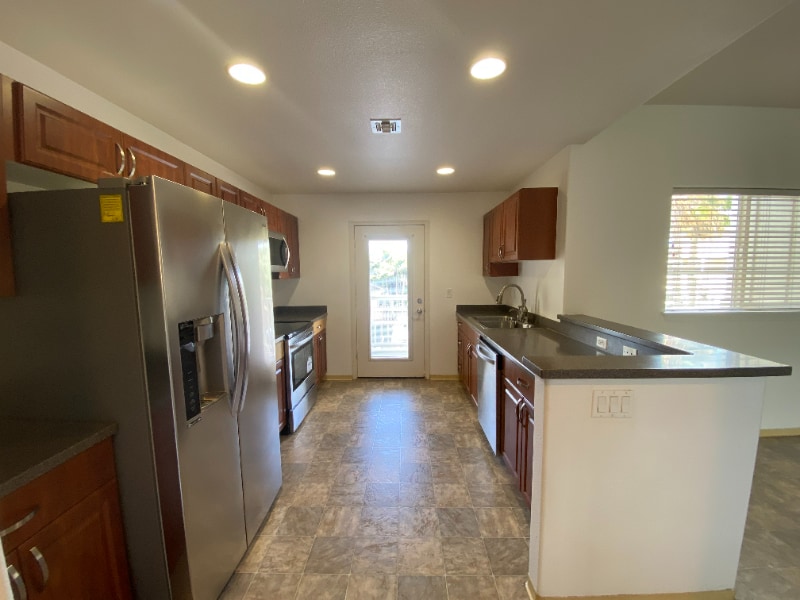 Building Photo - 533 Manawai St