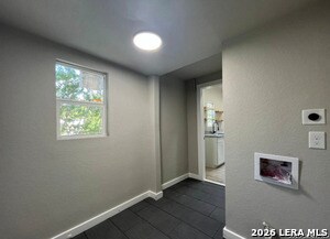 Building Photo - 146 Isabel St