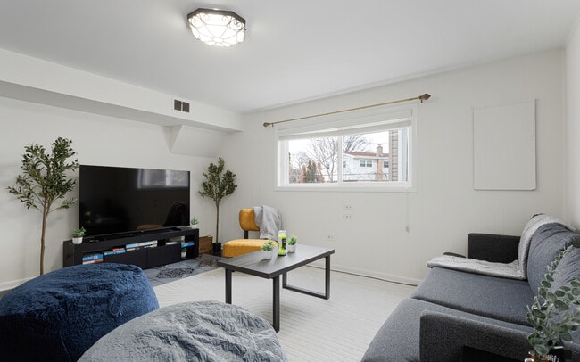 Building Photo - 7618 Beckwith Rd