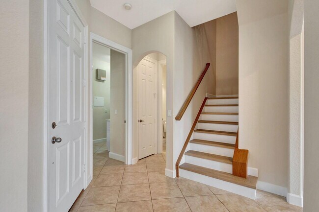 Building Photo - 4770 Cadiz Cir