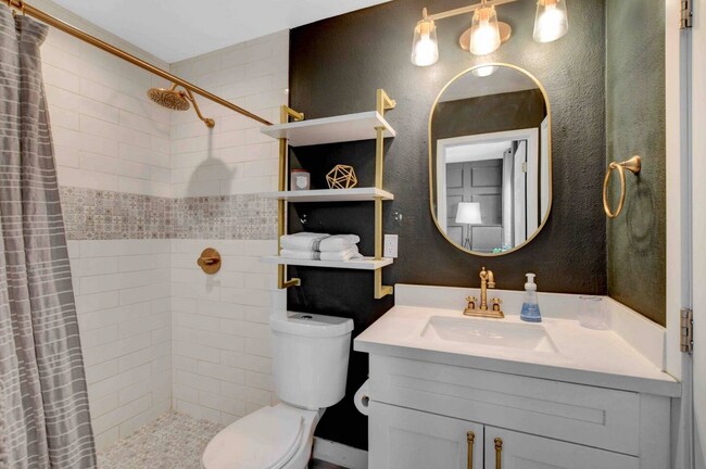 Building Photo - 2523 Palma Vista Ave