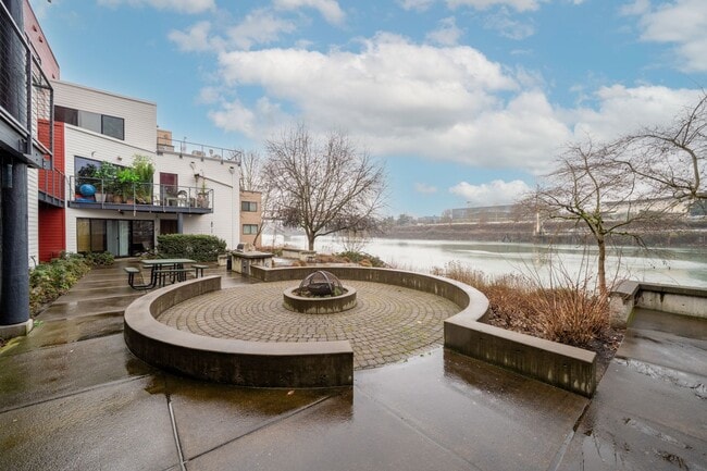 Building Photo - Modern Waterfront Living at The McCormick Pier! Call TODAY to schedule a tour! 503-664-4101