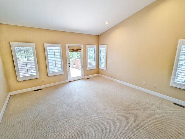Building Photo - Beautiful Home In Monument