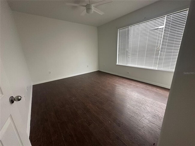 Building Photo - 1941 Island Walk Dr