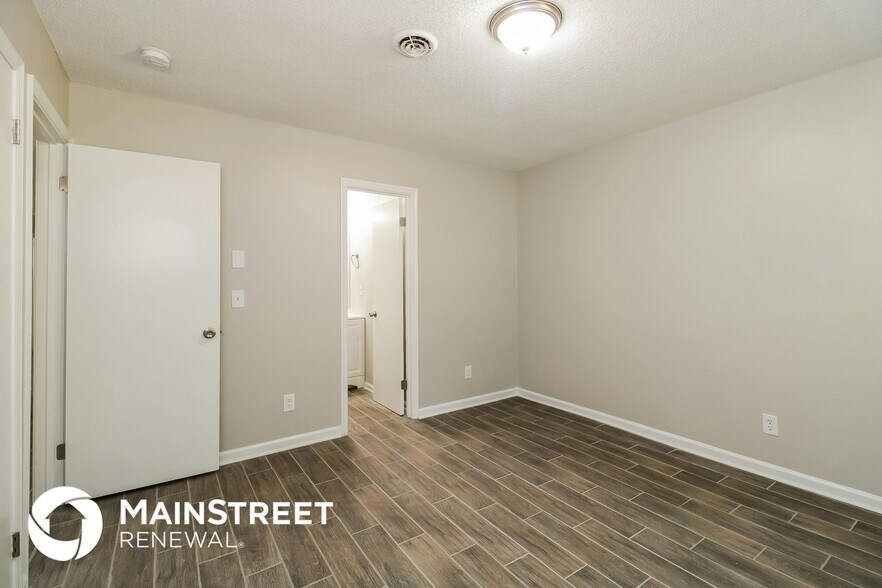 Building Photo - 4702 Yorkwood Dr