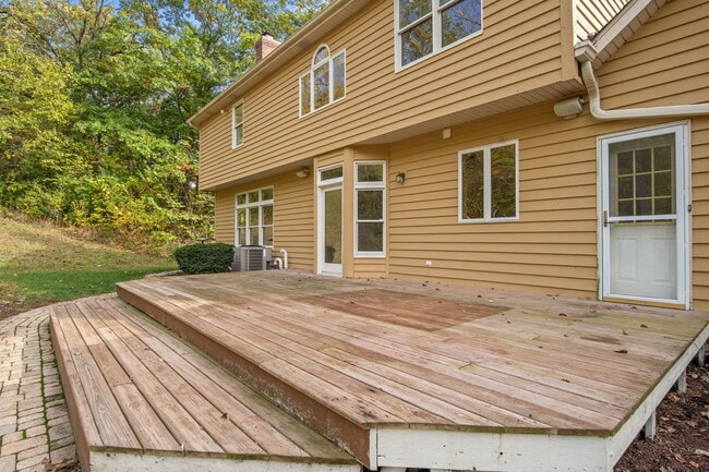 Building Photo - 41W230 Sylvan Dr