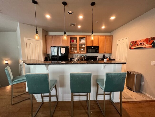 Building Photo - HALF OFF FIRST MONTHS RENT SPECIAL!