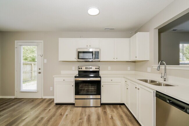 Building Photo - 968 Indigo Dr