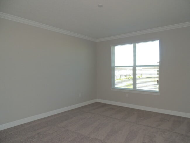Building Photo - CALL ED FOR SHOWING APPOINTMENTS (352) 217...