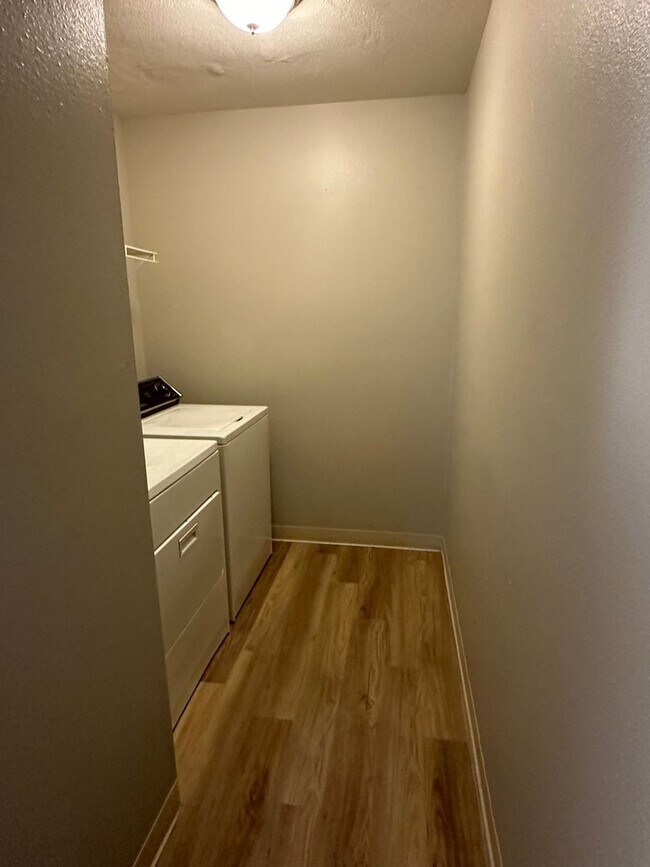 Building Photo - Spacious 1 bed/one bath in Aurora