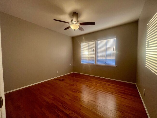 Building Photo - 3 BEDROOM/1 BATH HOUSE IN SOUTHWOOD RIVIERA TORRANCE