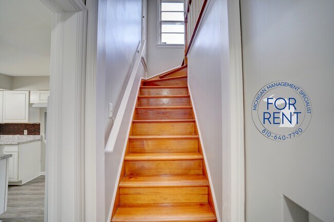 Building Photo - 708 Fremont St