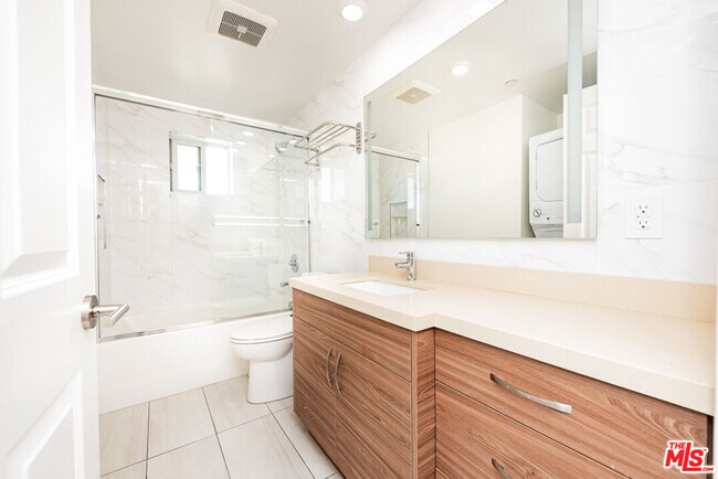 Building Photo - 5531 La Mirada Ave