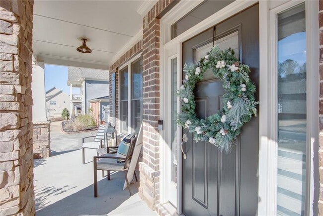 Building Photo - 5015 Montes Ln