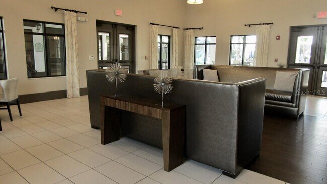 Building Photo - 10271 Austrina Oak Loop