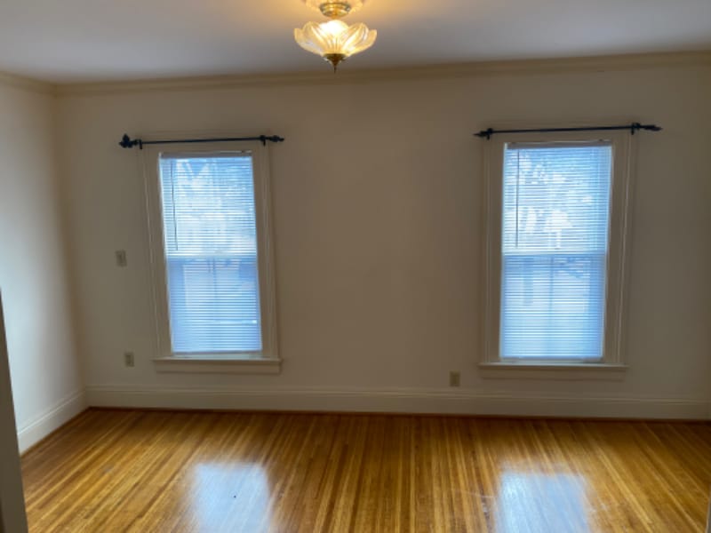 Building Photo - 1060 Park Ave