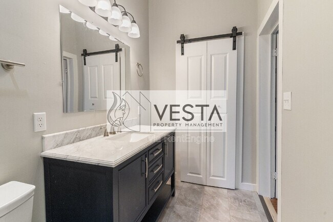 Building Photo - 555 Baldwin Ave