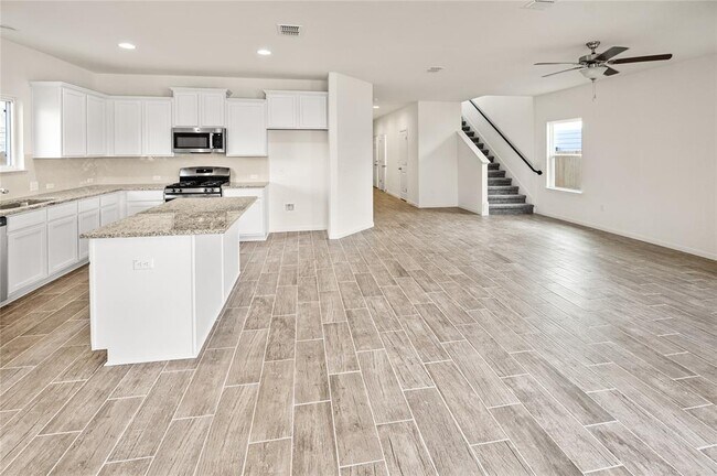 Building Photo - 10725 Overlook Pass