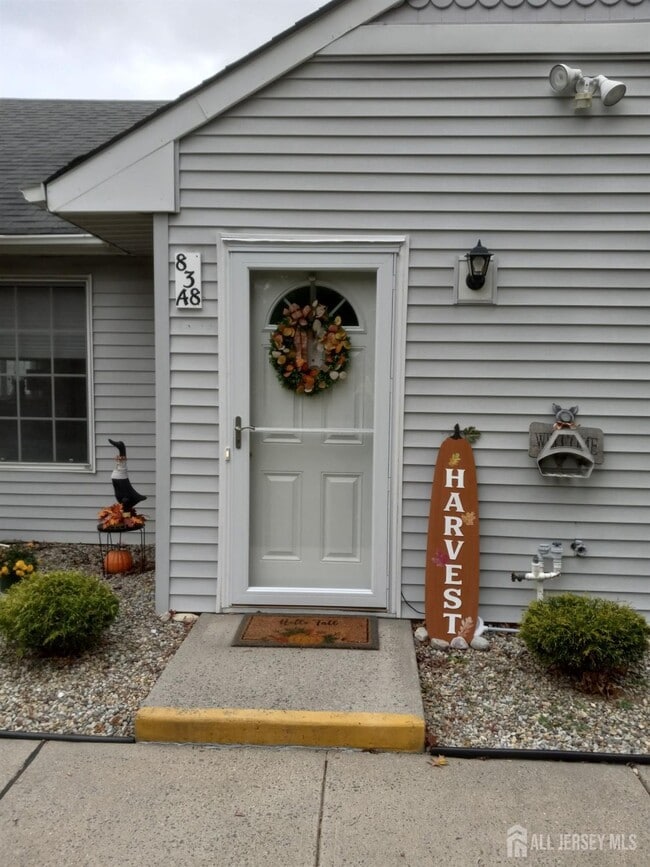 Building Photo - 838C Vail Rd