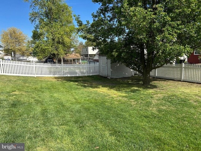 Building Photo - 114 Phillips Ave